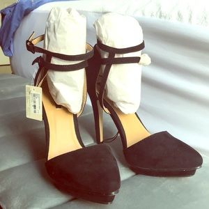 Forever 21 Suede Black Strappy Heels
